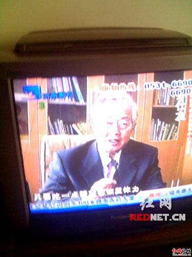 網友揭秘電視廣告專家造假一人客串多個角色