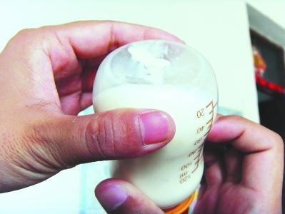 嬰兒喝多美滋奶粉一直腹瀉工商部門(mén)介入調(diào)查