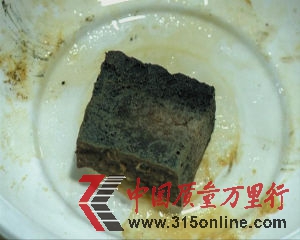 “化學(xué)速成”臭豆腐。 “化學(xué)速成”臭豆腐。